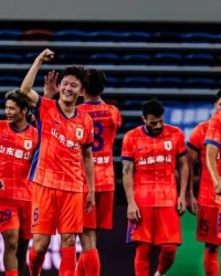 山东泰山对阵深圳新鹏城比赛集锦：让我们继续以心为旗，昂首向前