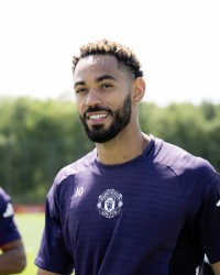 九游app官方下载-接过拉什福德球衣号码！曼联官方：新援库尼亚将身披10号球衣